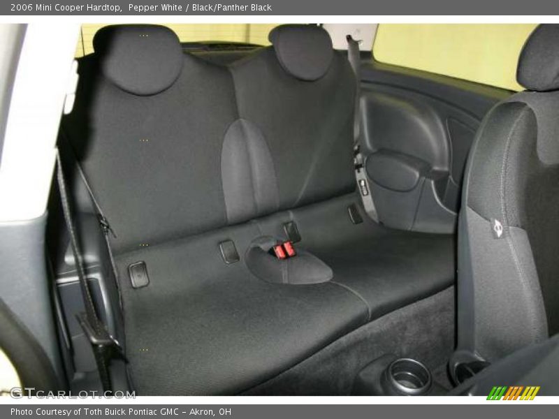 Pepper White / Black/Panther Black 2006 Mini Cooper Hardtop