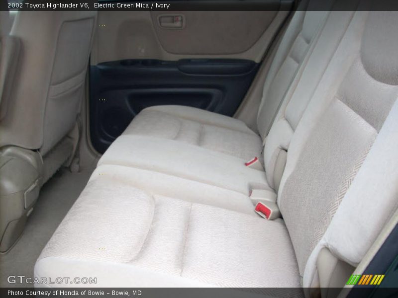 Electric Green Mica / Ivory 2002 Toyota Highlander V6