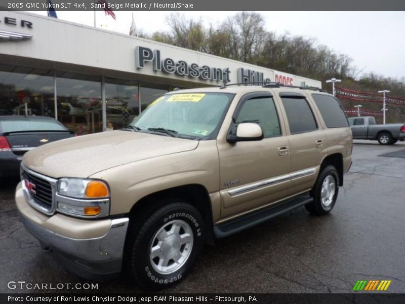 Sand Beige Metallic / Neutral/Shale 2005 GMC Yukon SLT 4x4