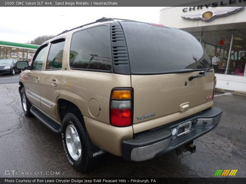 Sand Beige Metallic / Neutral/Shale 2005 GMC Yukon SLT 4x4