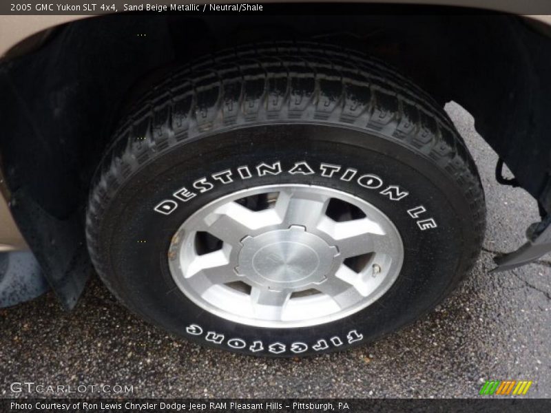 Sand Beige Metallic / Neutral/Shale 2005 GMC Yukon SLT 4x4