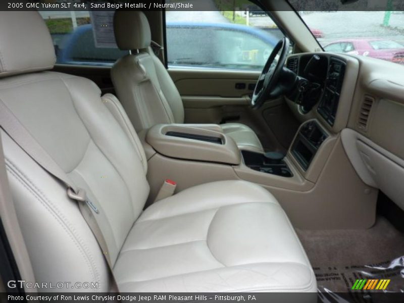Sand Beige Metallic / Neutral/Shale 2005 GMC Yukon SLT 4x4