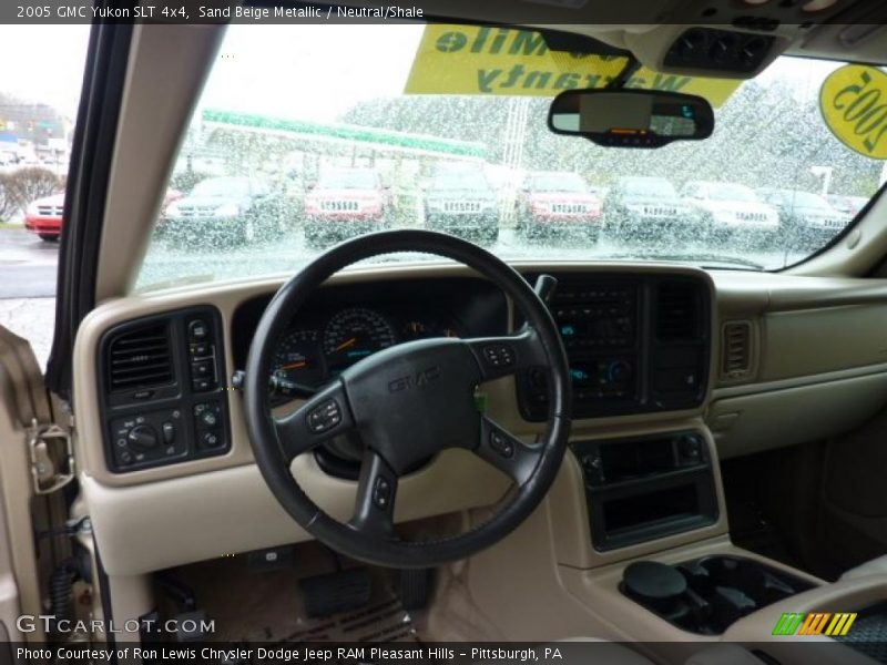 Sand Beige Metallic / Neutral/Shale 2005 GMC Yukon SLT 4x4