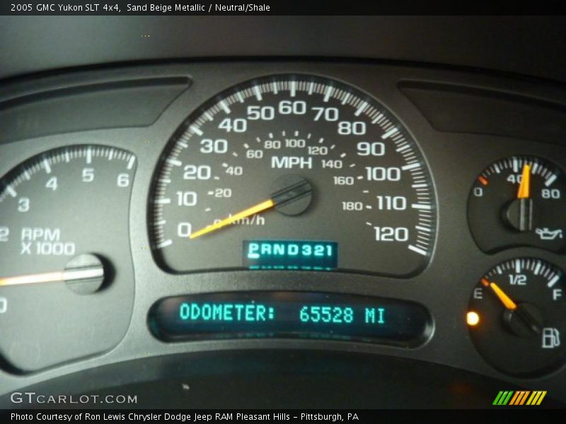 Sand Beige Metallic / Neutral/Shale 2005 GMC Yukon SLT 4x4