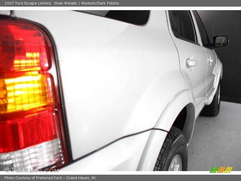 Silver Metallic / Medium/Dark Pebble 2007 Ford Escape Limited