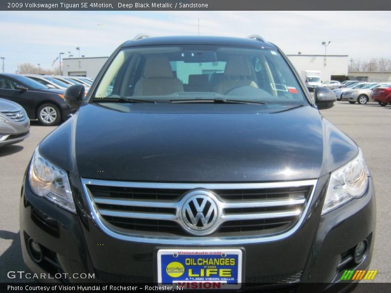 Deep Black Metallic / Sandstone 2009 Volkswagen Tiguan SE 4Motion