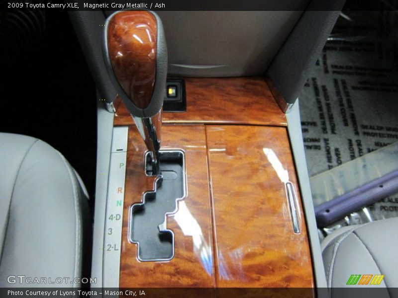 Magnetic Gray Metallic / Ash 2009 Toyota Camry XLE