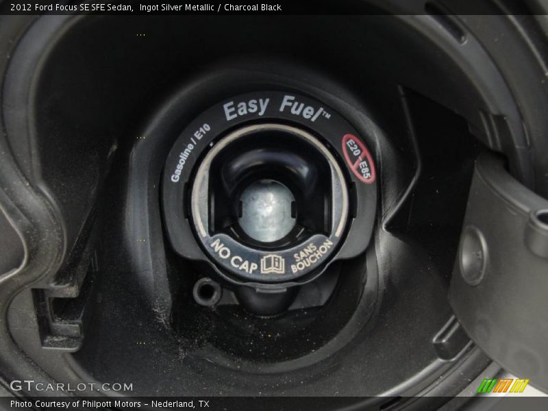 Controls of 2012 Focus SE SFE Sedan