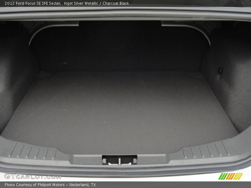  2012 Focus SE SFE Sedan Trunk