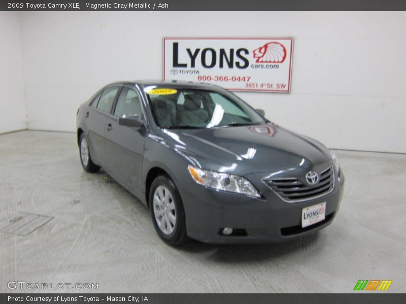 Magnetic Gray Metallic / Ash 2009 Toyota Camry XLE