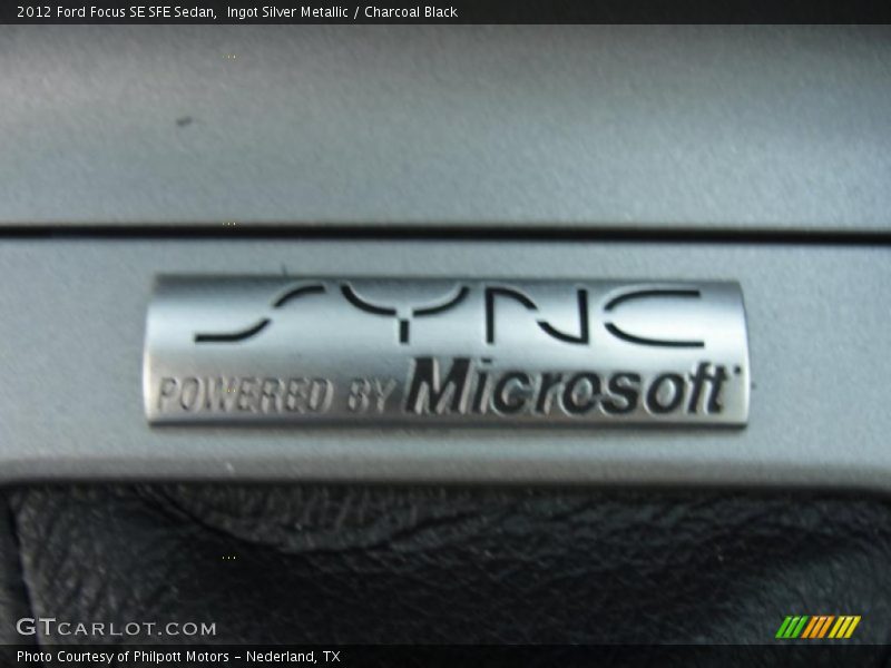  2012 Focus SE SFE Sedan Logo