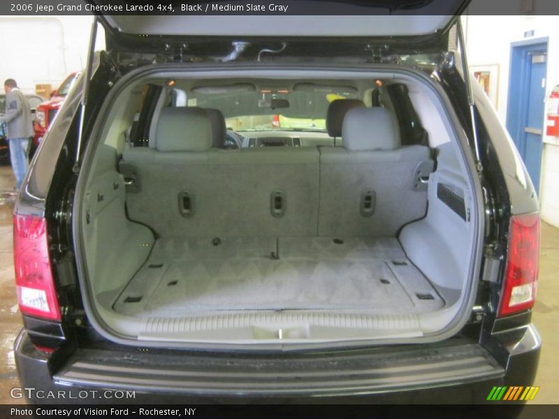 Black / Medium Slate Gray 2006 Jeep Grand Cherokee Laredo 4x4