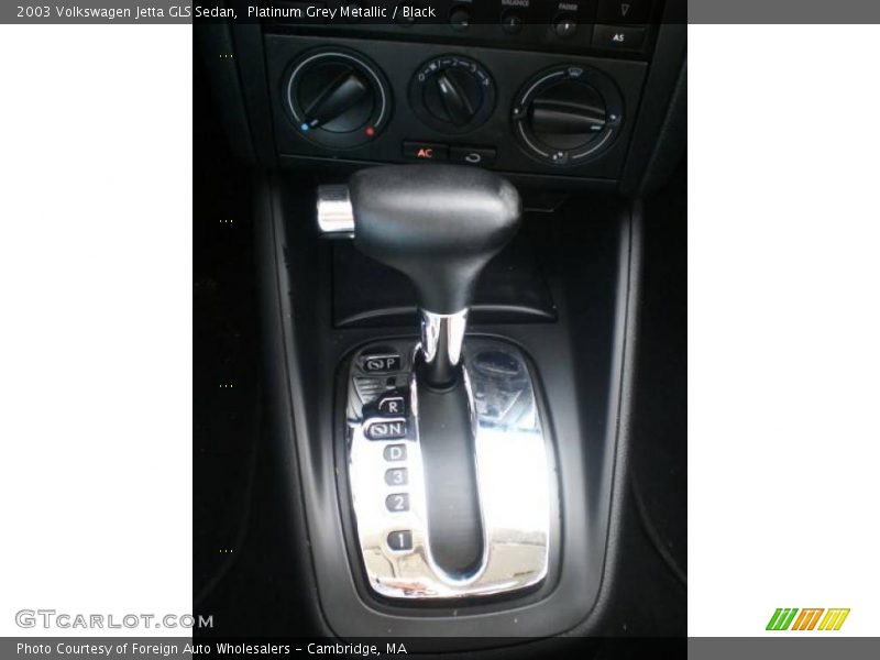Platinum Grey Metallic / Black 2003 Volkswagen Jetta GLS Sedan