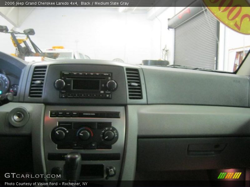 Black / Medium Slate Gray 2006 Jeep Grand Cherokee Laredo 4x4
