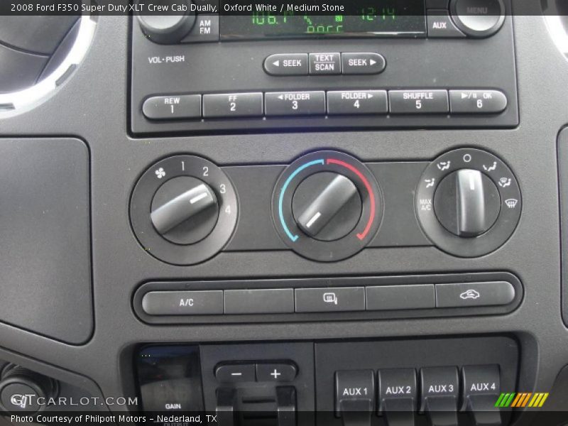 Controls of 2008 F350 Super Duty XLT Crew Cab Dually