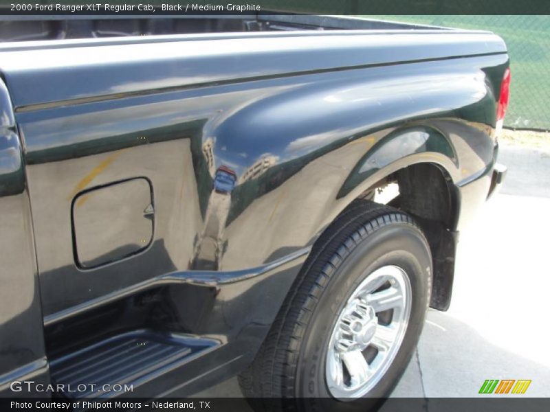 Black / Medium Graphite 2000 Ford Ranger XLT Regular Cab