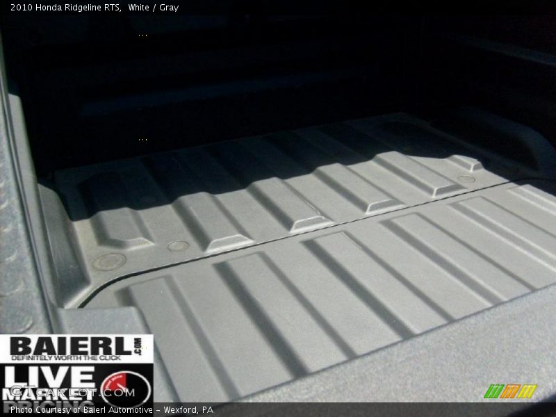 White / Gray 2010 Honda Ridgeline RTS