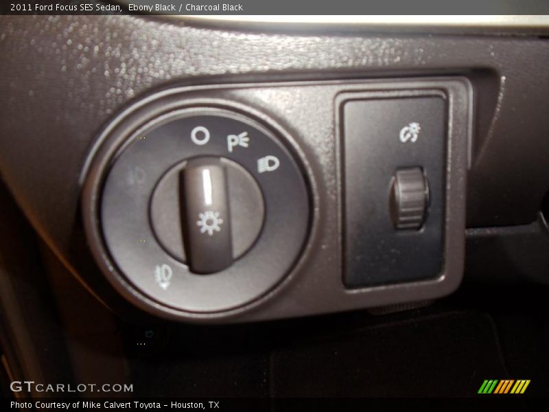 Ebony Black / Charcoal Black 2011 Ford Focus SES Sedan