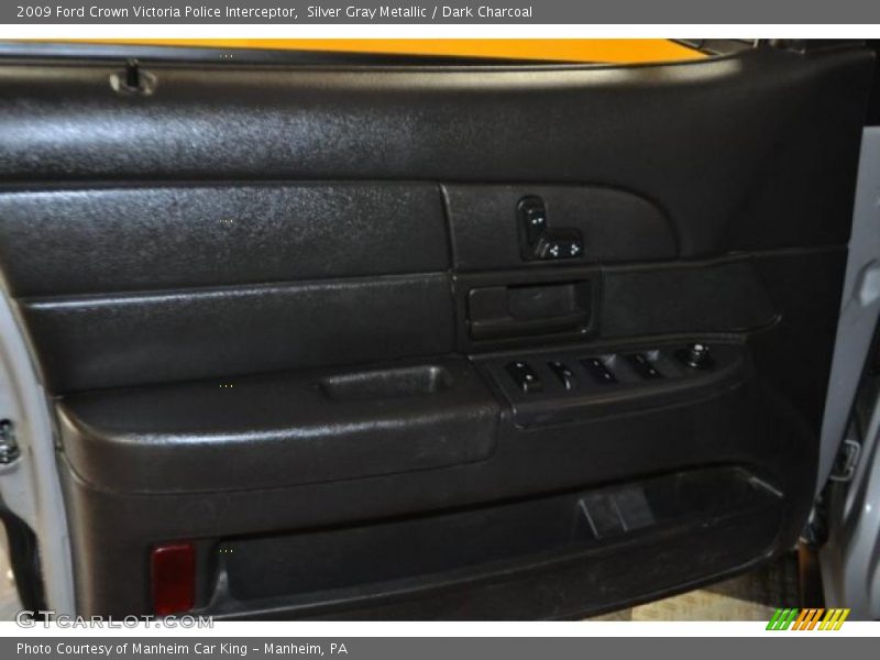 Door Panel of 2009 Crown Victoria Police Interceptor