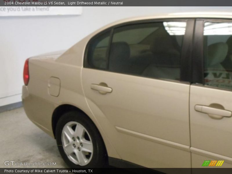 Light Driftwood Metallic / Neutral 2004 Chevrolet Malibu LS V6 Sedan