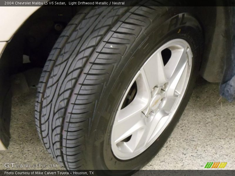 Light Driftwood Metallic / Neutral 2004 Chevrolet Malibu LS V6 Sedan