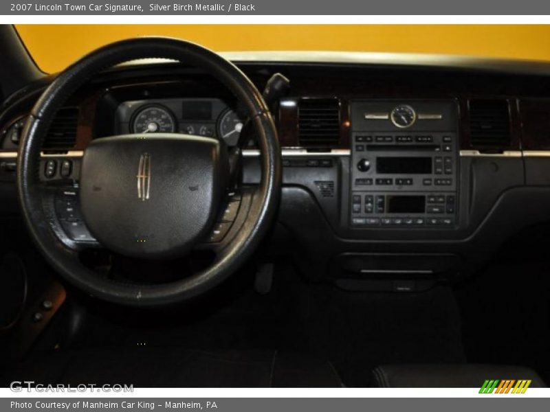 Silver Birch Metallic / Black 2007 Lincoln Town Car Signature