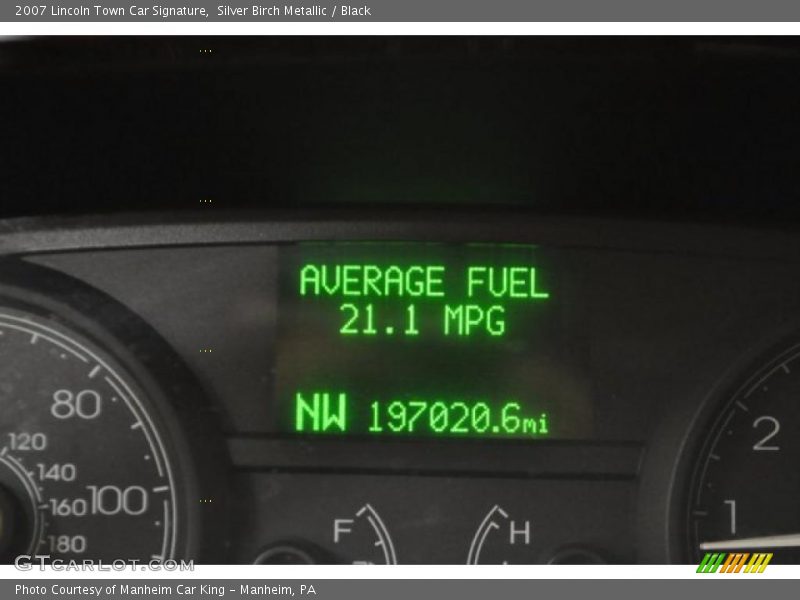 Silver Birch Metallic / Black 2007 Lincoln Town Car Signature