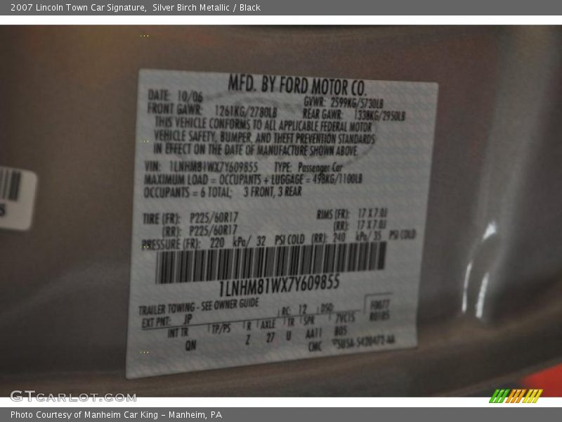 Silver Birch Metallic / Black 2007 Lincoln Town Car Signature