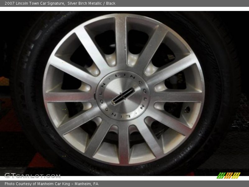Silver Birch Metallic / Black 2007 Lincoln Town Car Signature