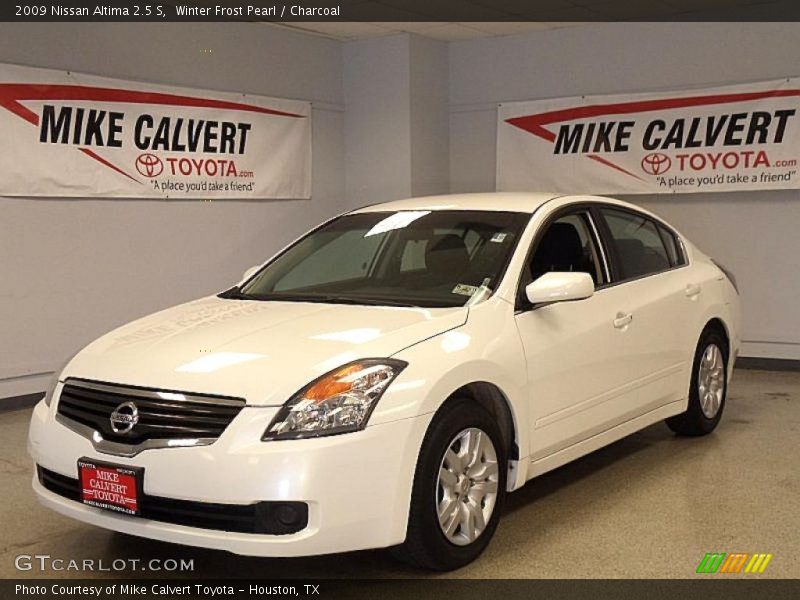 Winter Frost Pearl / Charcoal 2009 Nissan Altima 2.5 S