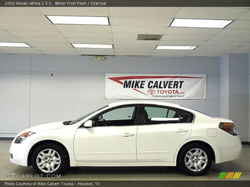 Winter Frost Pearl / Charcoal 2009 Nissan Altima 2.5 S
