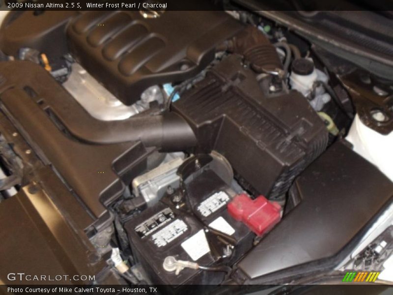 Winter Frost Pearl / Charcoal 2009 Nissan Altima 2.5 S
