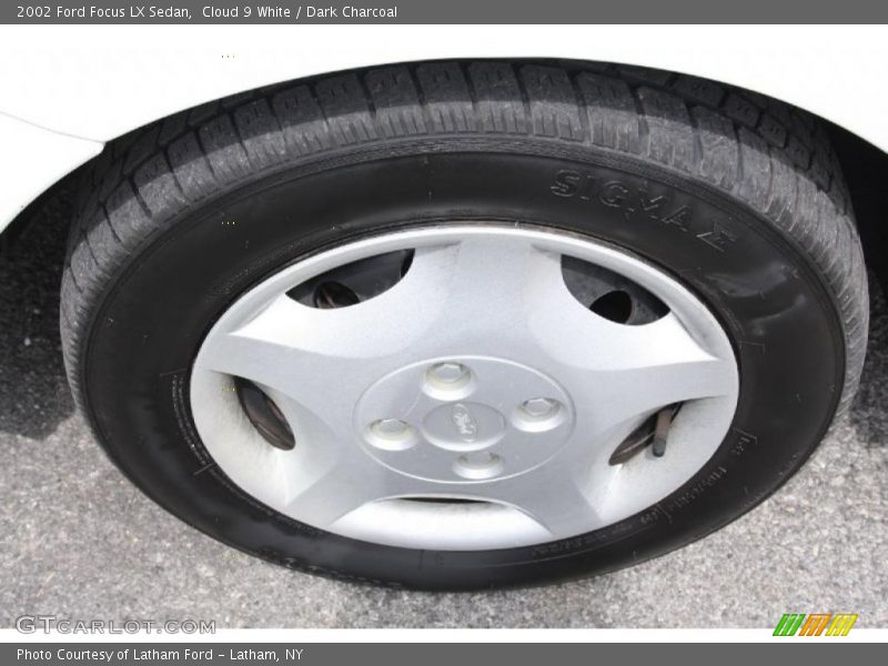 Cloud 9 White / Dark Charcoal 2002 Ford Focus LX Sedan