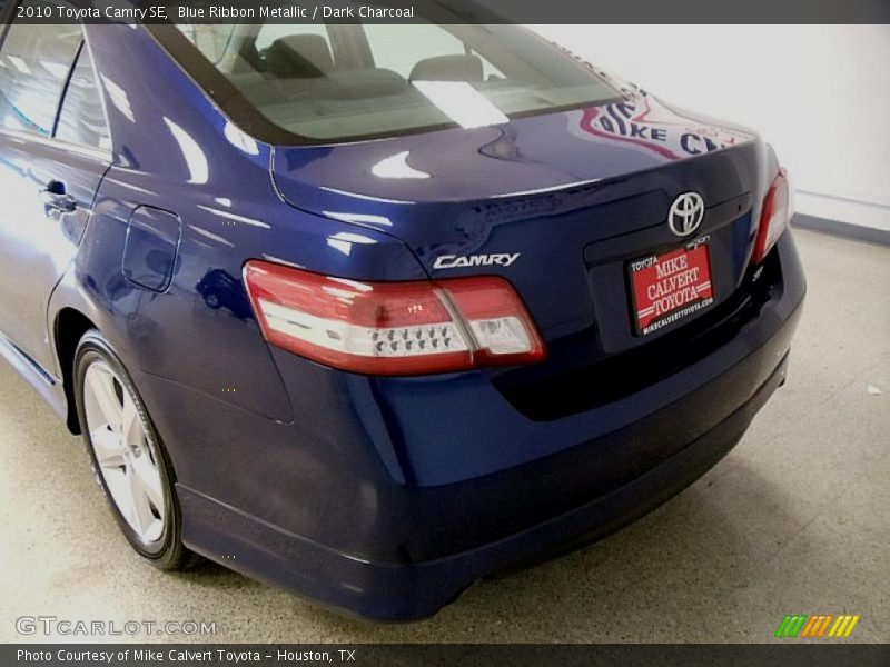 Blue Ribbon Metallic / Dark Charcoal 2010 Toyota Camry SE