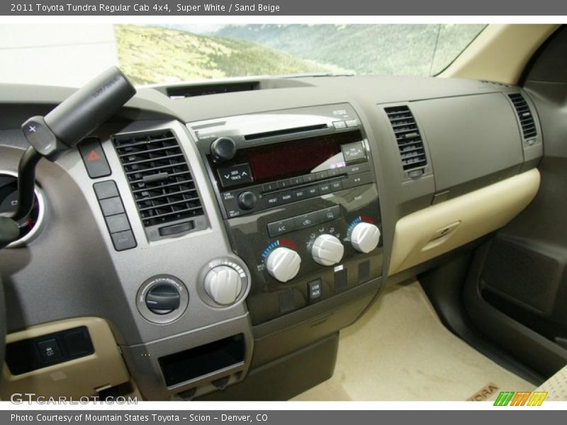 Super White / Sand Beige 2011 Toyota Tundra Regular Cab 4x4