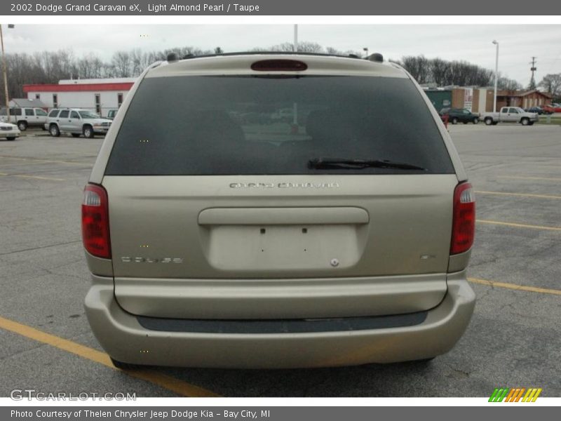 Light Almond Pearl / Taupe 2002 Dodge Grand Caravan eX