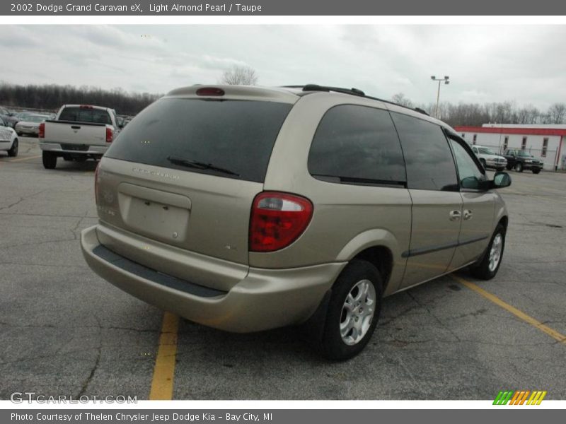 Light Almond Pearl / Taupe 2002 Dodge Grand Caravan eX