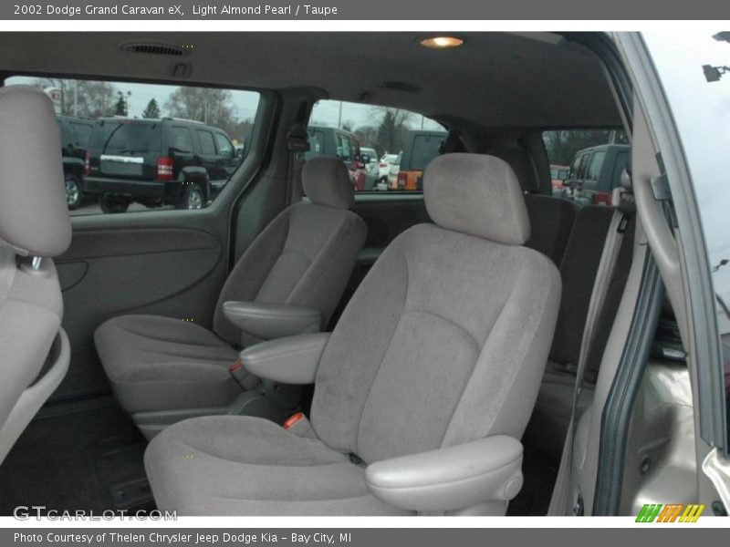 Light Almond Pearl / Taupe 2002 Dodge Grand Caravan eX