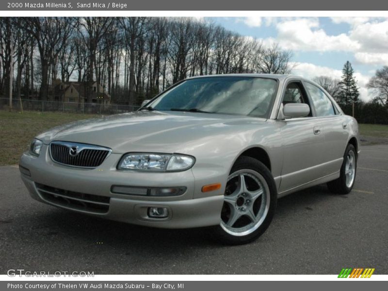 Front 3/4 View of 2000 Millenia S