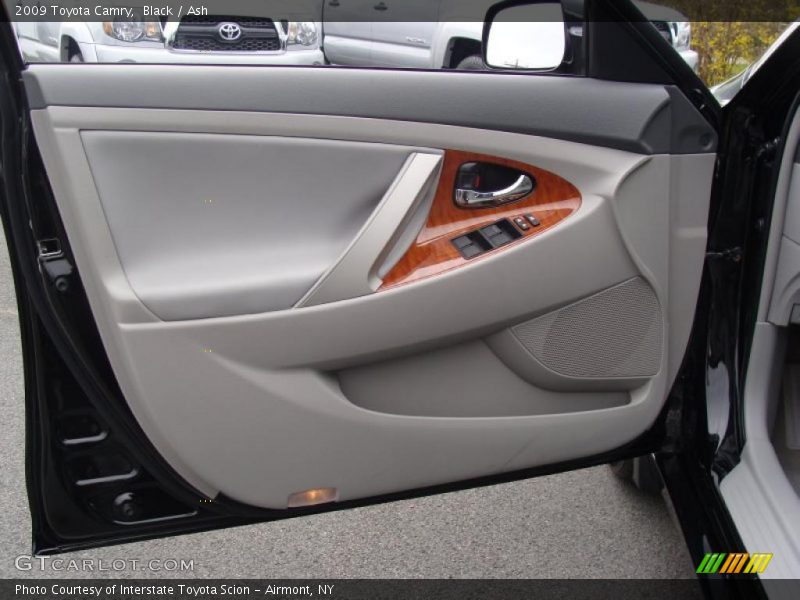 Black / Ash 2009 Toyota Camry
