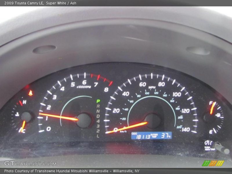 Super White / Ash 2009 Toyota Camry LE