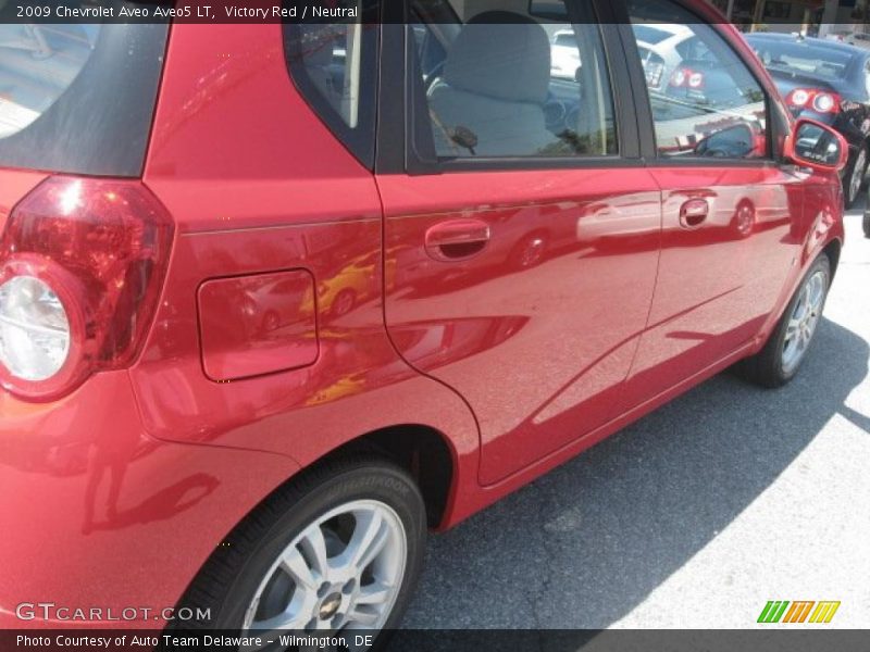 Victory Red / Neutral 2009 Chevrolet Aveo Aveo5 LT
