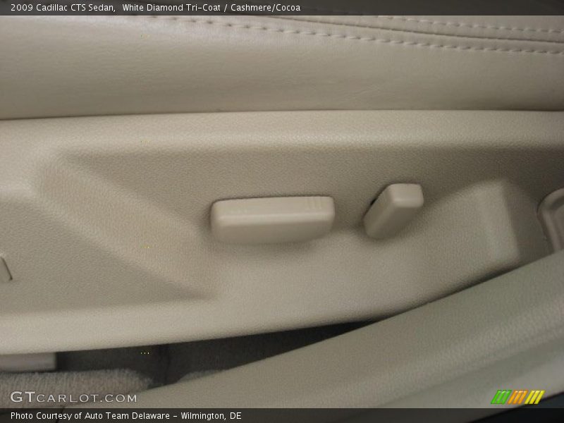 White Diamond Tri-Coat / Cashmere/Cocoa 2009 Cadillac CTS Sedan