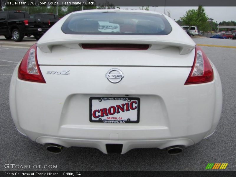 Pearl White / Black 2011 Nissan 370Z Sport Coupe