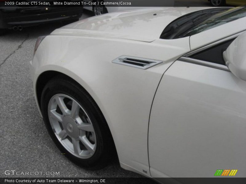 White Diamond Tri-Coat / Cashmere/Cocoa 2009 Cadillac CTS Sedan