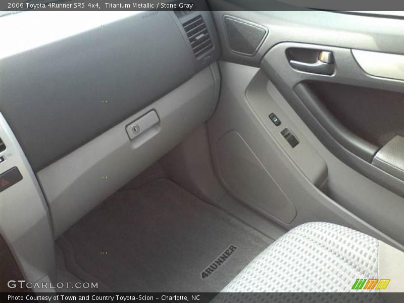 Titanium Metallic / Stone Gray 2006 Toyota 4Runner SR5 4x4