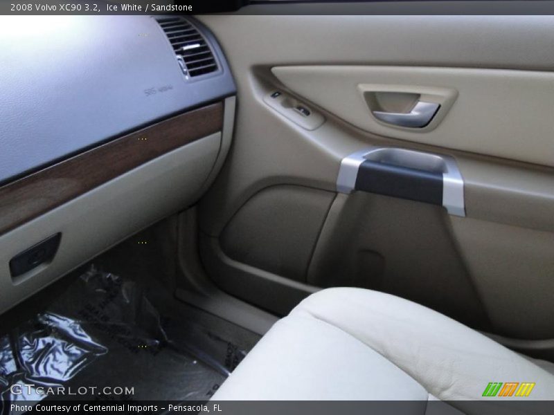 Ice White / Sandstone 2008 Volvo XC90 3.2