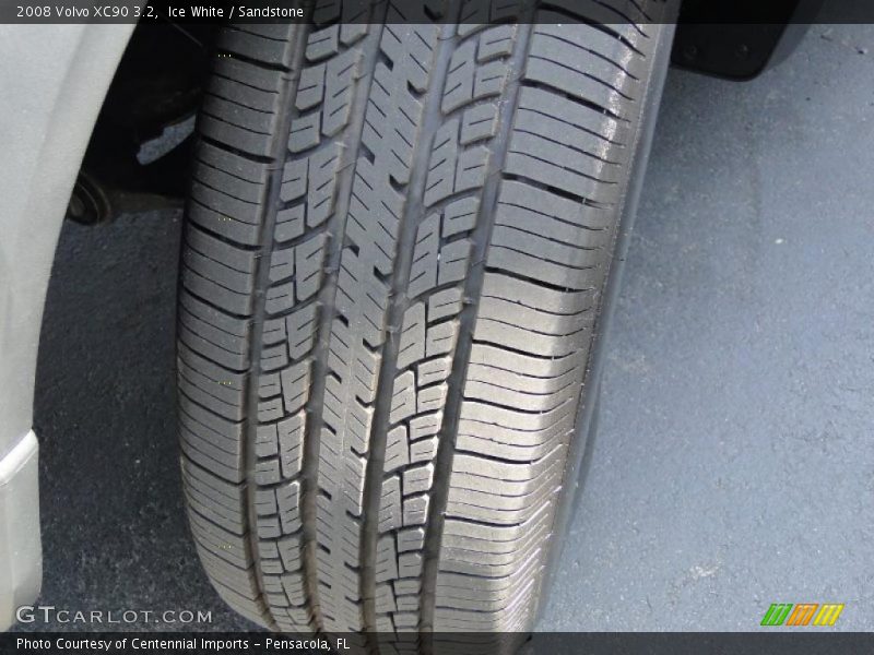 Ice White / Sandstone 2008 Volvo XC90 3.2
