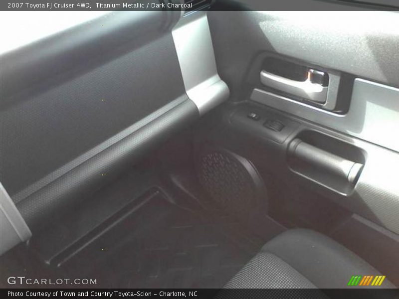 Titanium Metallic / Dark Charcoal 2007 Toyota FJ Cruiser 4WD