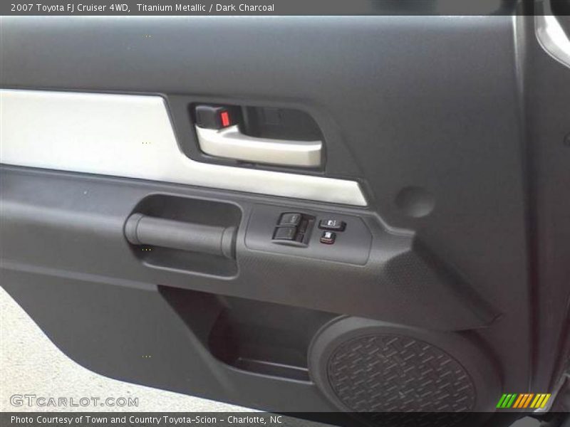 Titanium Metallic / Dark Charcoal 2007 Toyota FJ Cruiser 4WD